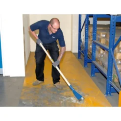 Draper Expert Scraper and Root Digger with Wood Shaft